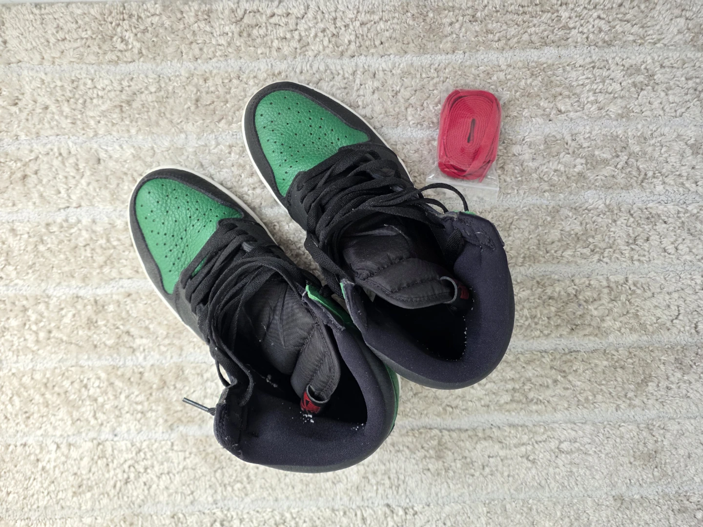 Nike Air Jordan 1 Retro High Size 10 OG Pine Green - photo 2
