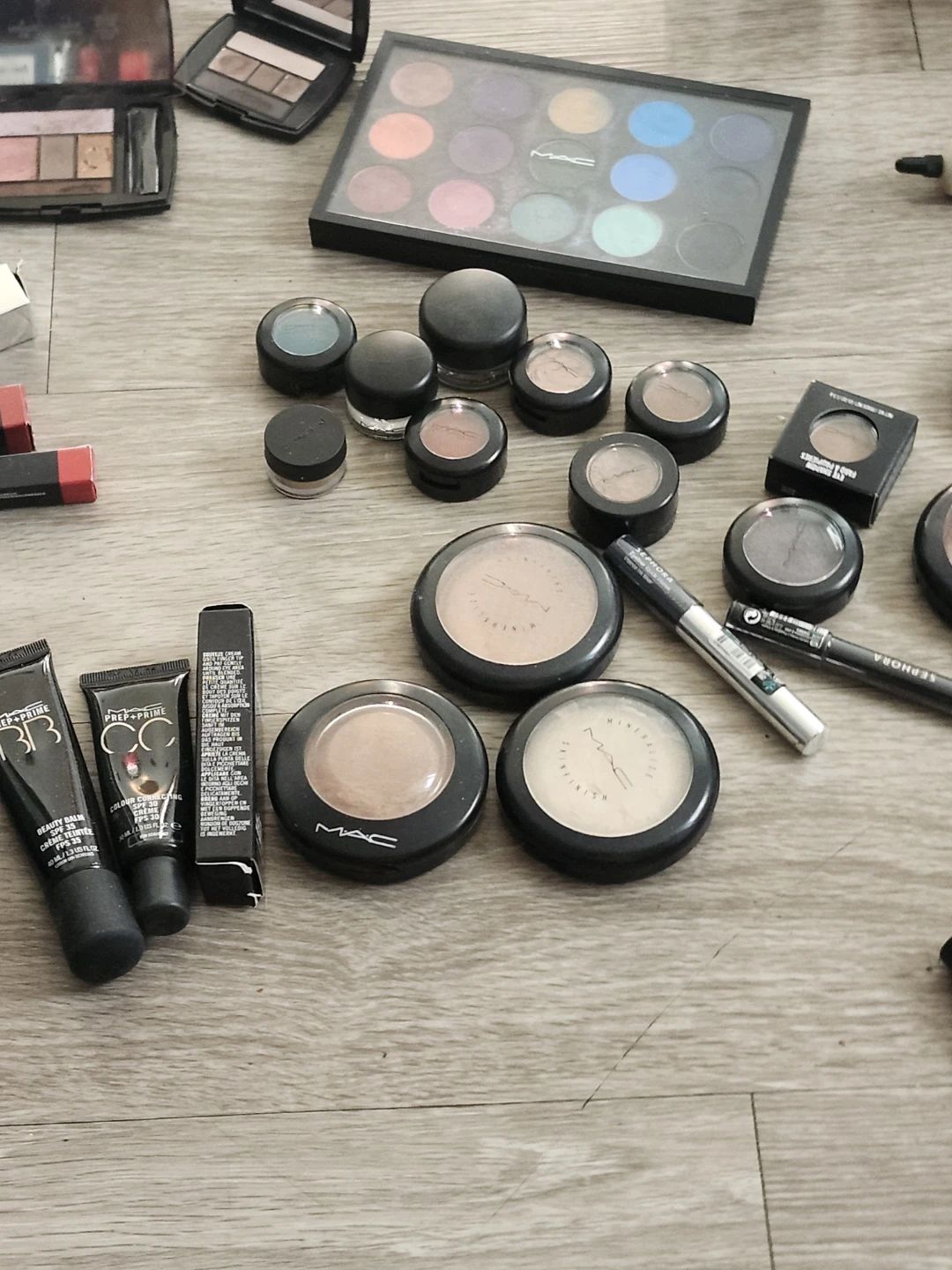 MAC Cosmetics  one day only  lmt. Supply - photo 5