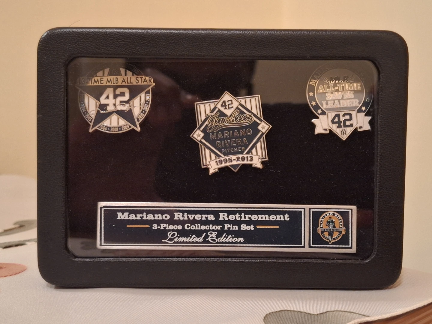 Mariano Rivera Retirement 3-Piece Collector Pin Set