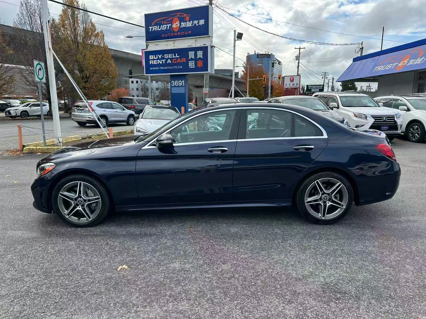 2019 Mercedes-Benz  C300 - photo 3