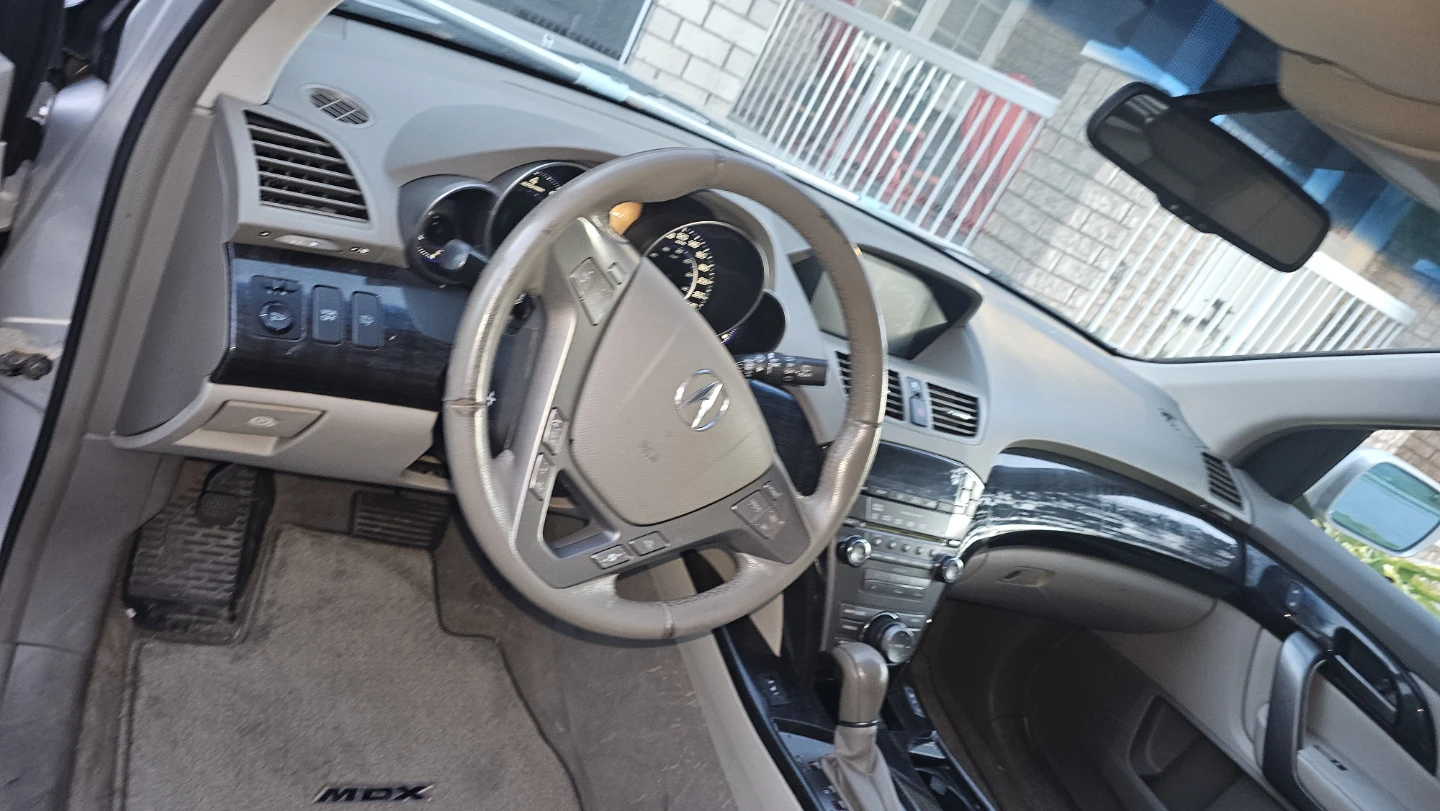 Acura MDX SUV - photo 3