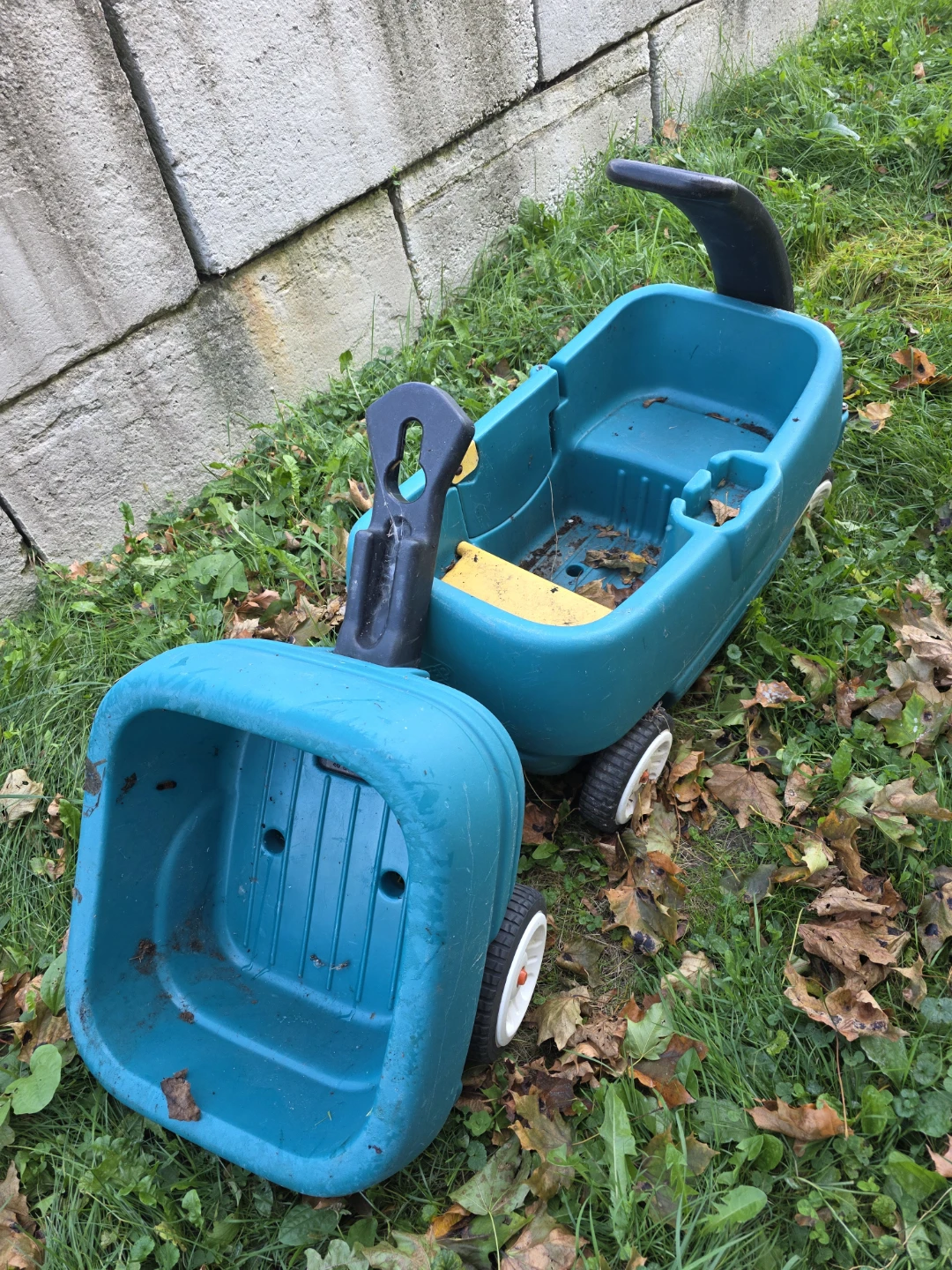 Kids Plastic Pull-Along Wagon