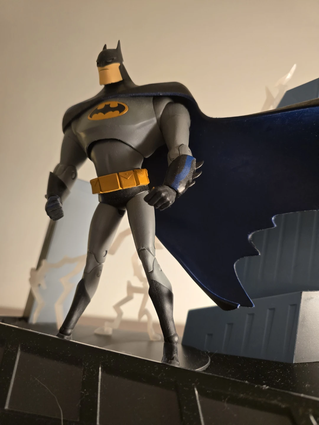 DC Batman The Animated Series Light-Up Diorama - photo 2