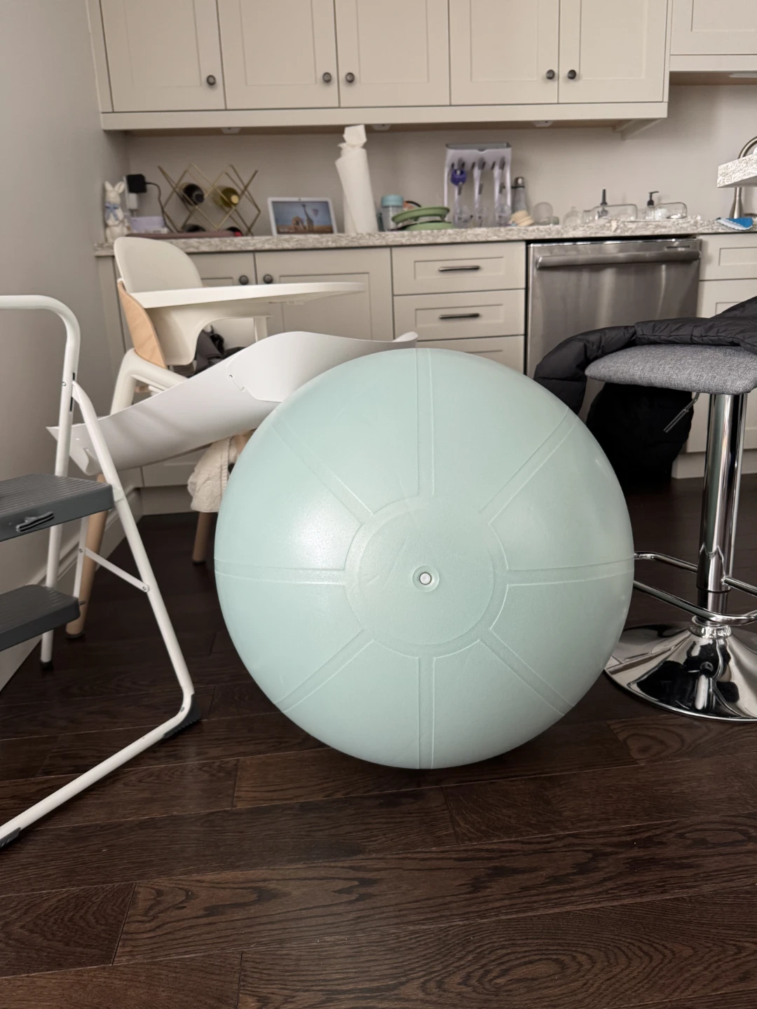 65cm exercise ball - photo 3