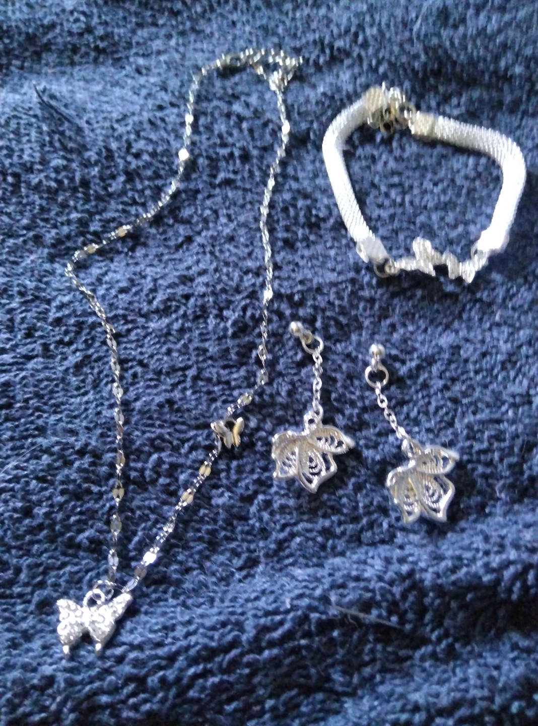 Assorted Silver-Tone Fashion Jewellery Set - photo 2