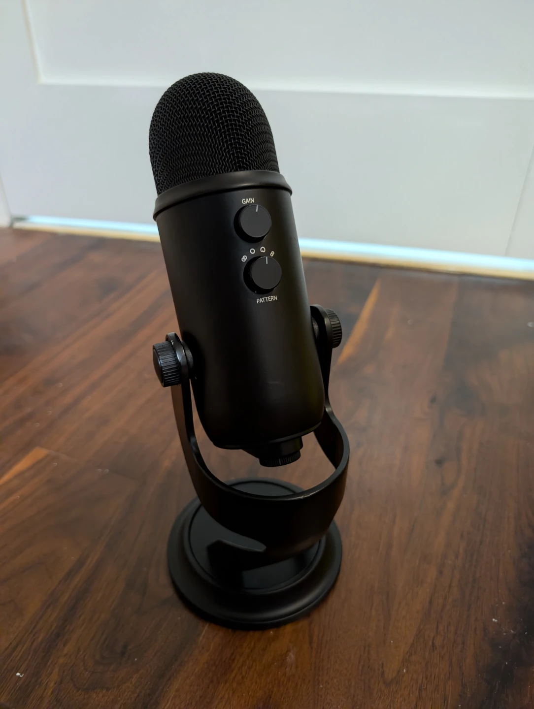 Blue Yeti USB Microphone Black - photo 2