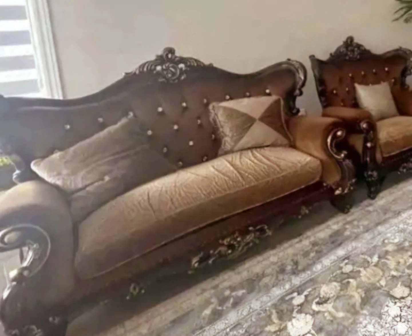 Classic Brown Tufted Sofa Set - photo 4