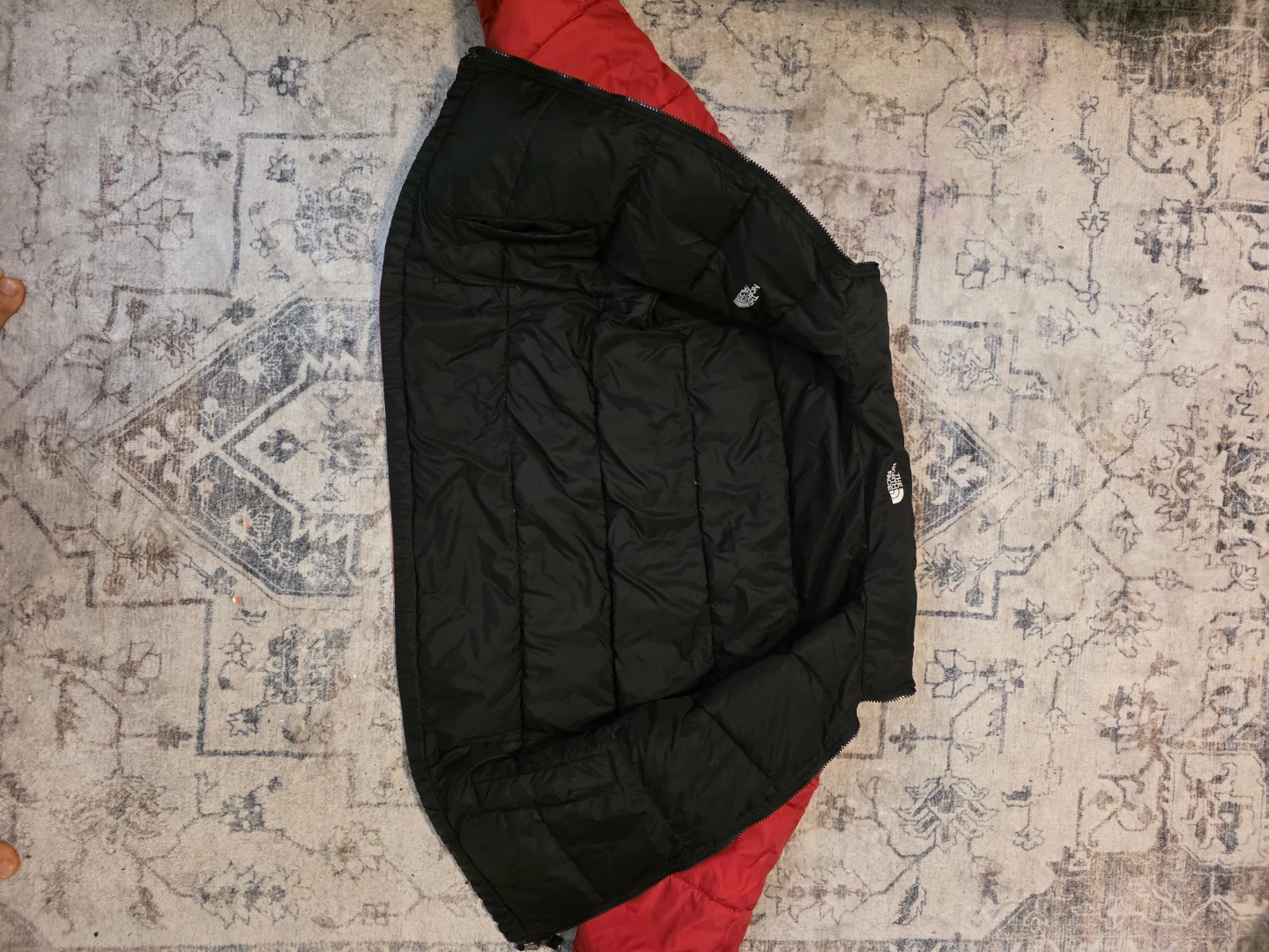 The North Face Reversible Jacket (Black and Red) - photo 4