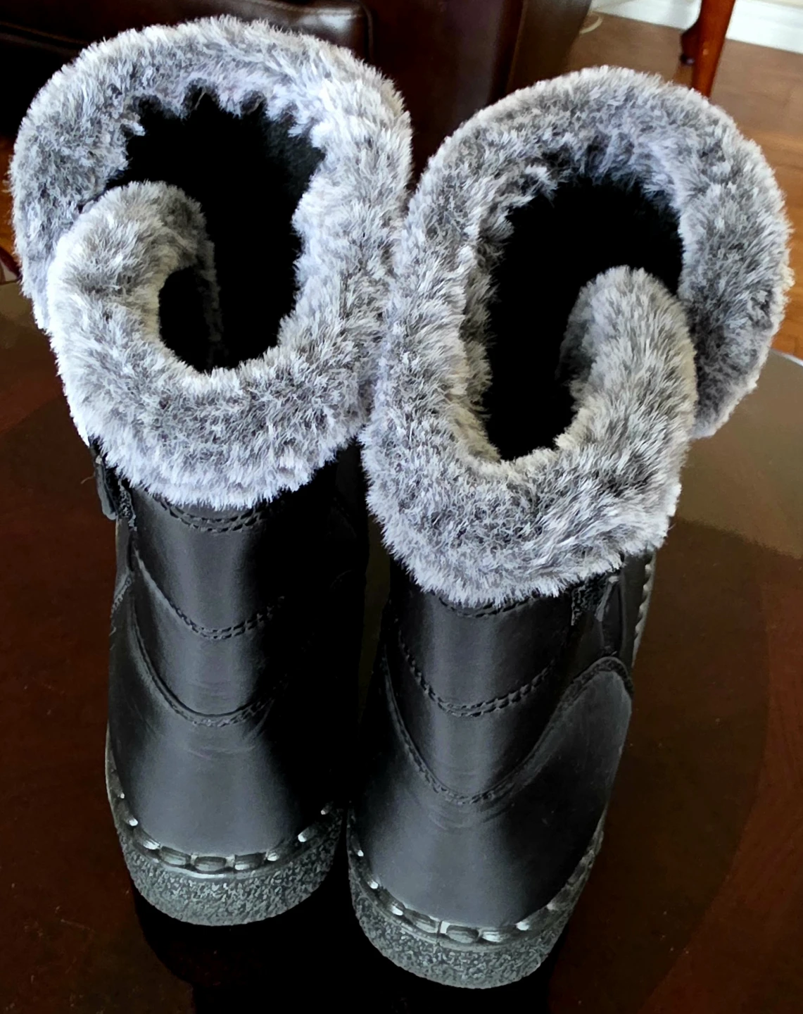Brand new, Black Quilted Winter Boots with Faux Fur - photo 4