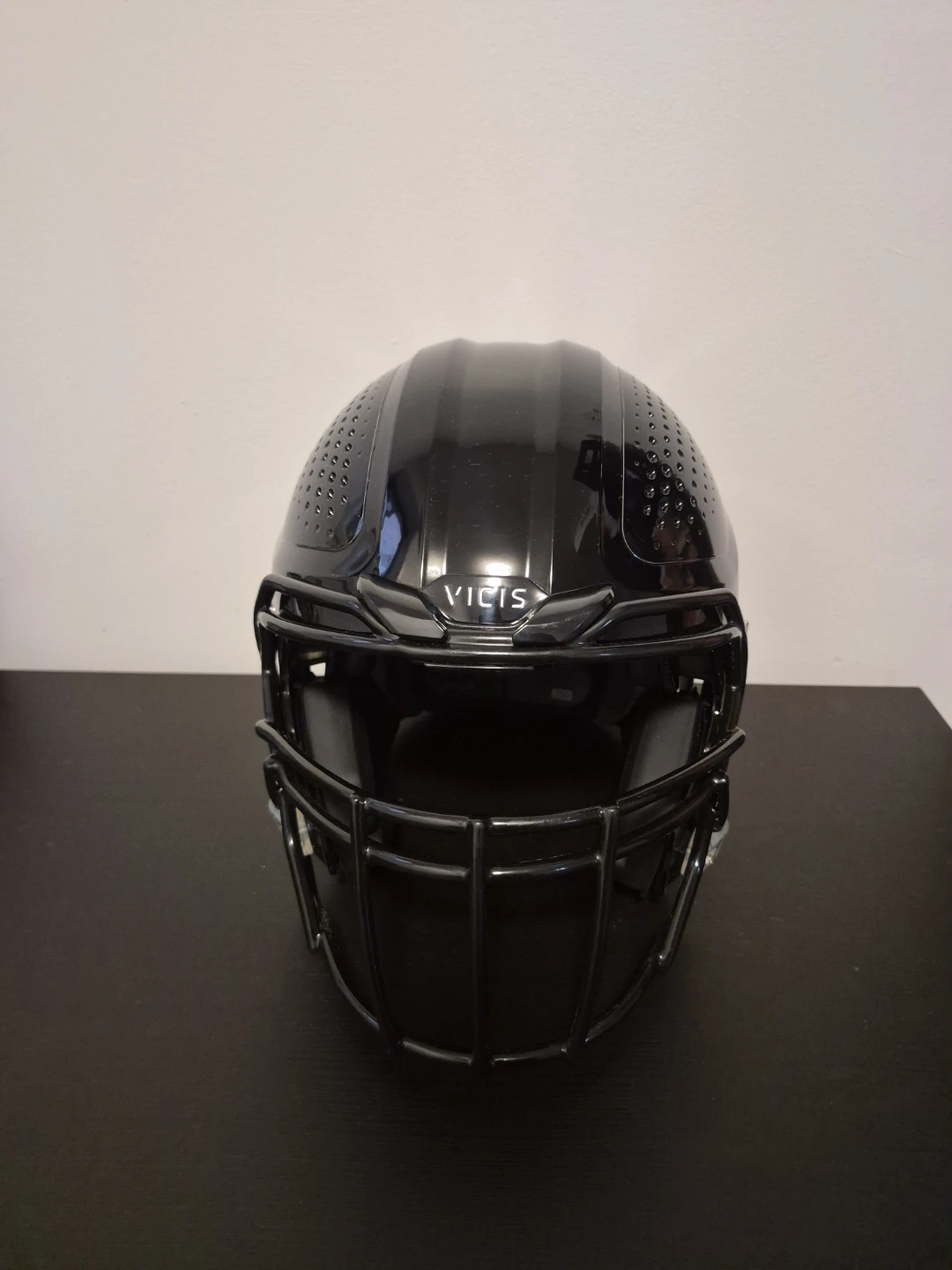 VICIS ZERO2 Varsity Football Helmet - NEW Size Medium