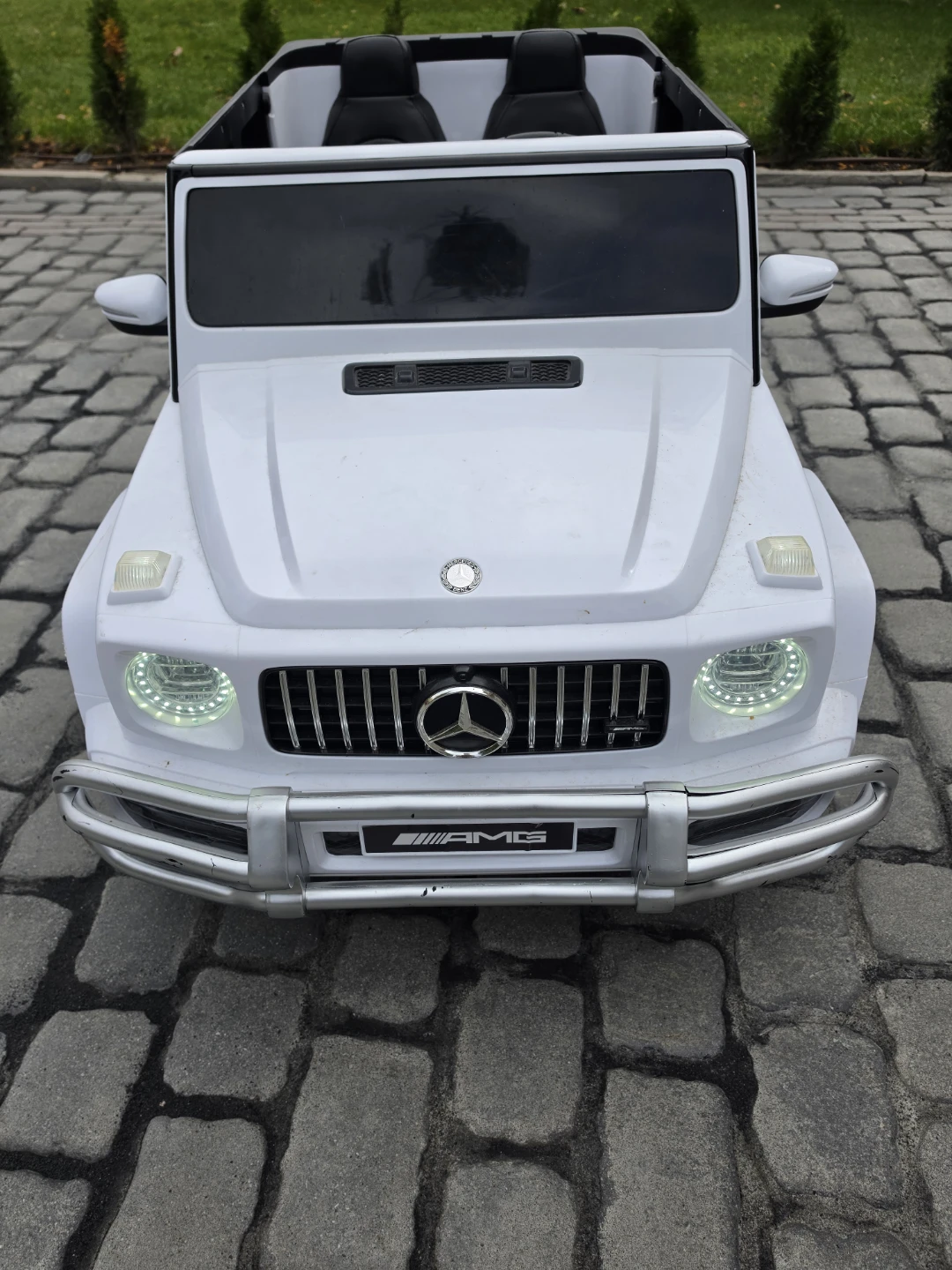 White Mercedes-Benz AMG G63 Kids Ride-On Car