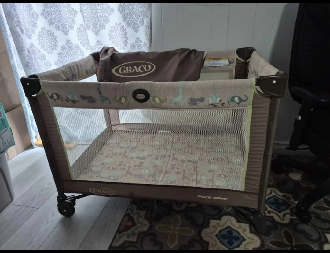 Graco Pack 'n Play Portable Playard - photo 2