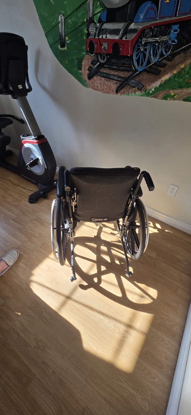 Wheelchair - photo 2