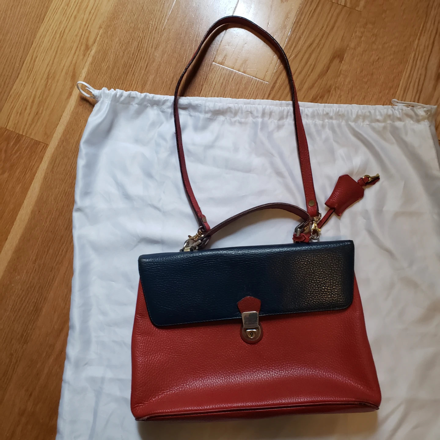 Leather handbag red and navy