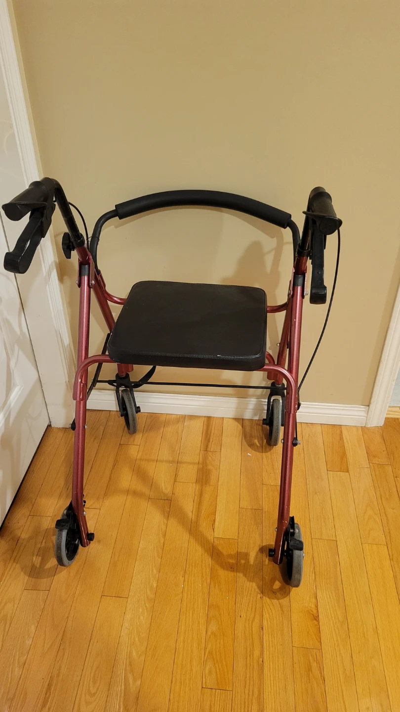 Four-Wheel Rollator Walker with Seat & Brakes Good Condition - photo 2