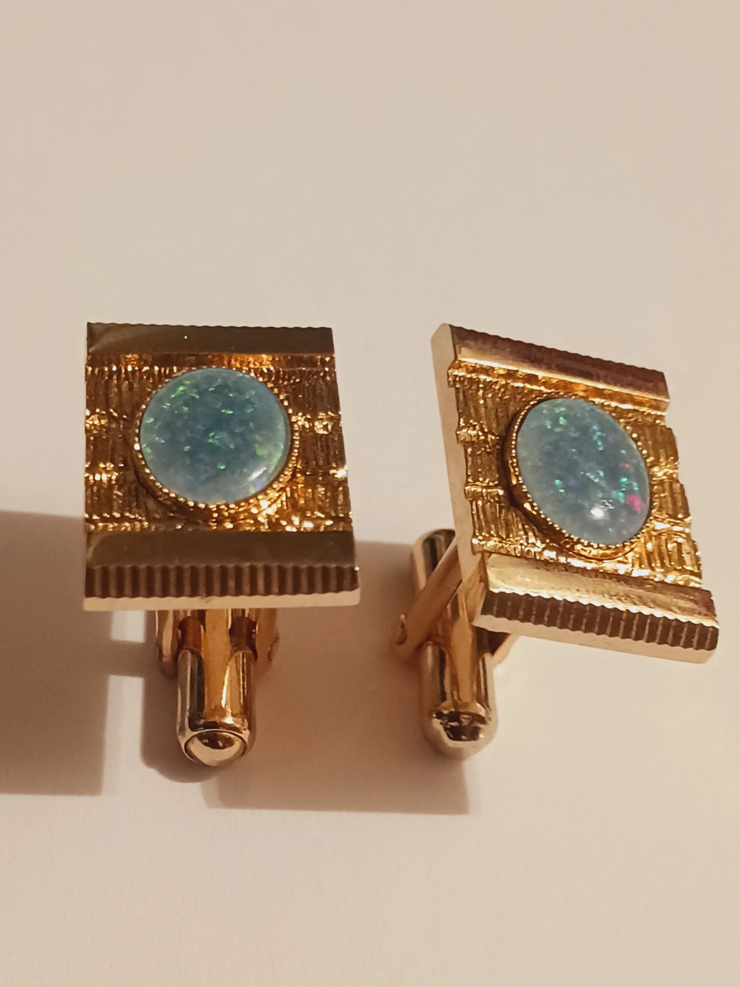 Gorgeous Gold-Tone Opal  Cabochons Cufflinks - photo 3