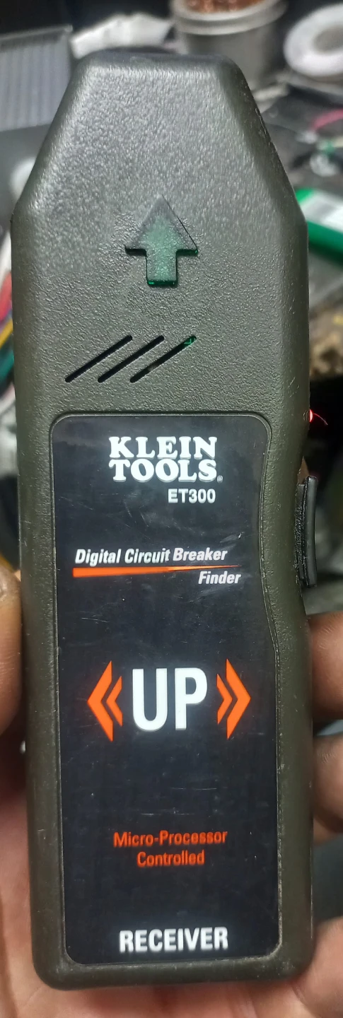 Klein Tools ET300 Digital Circuit Breaker Finder