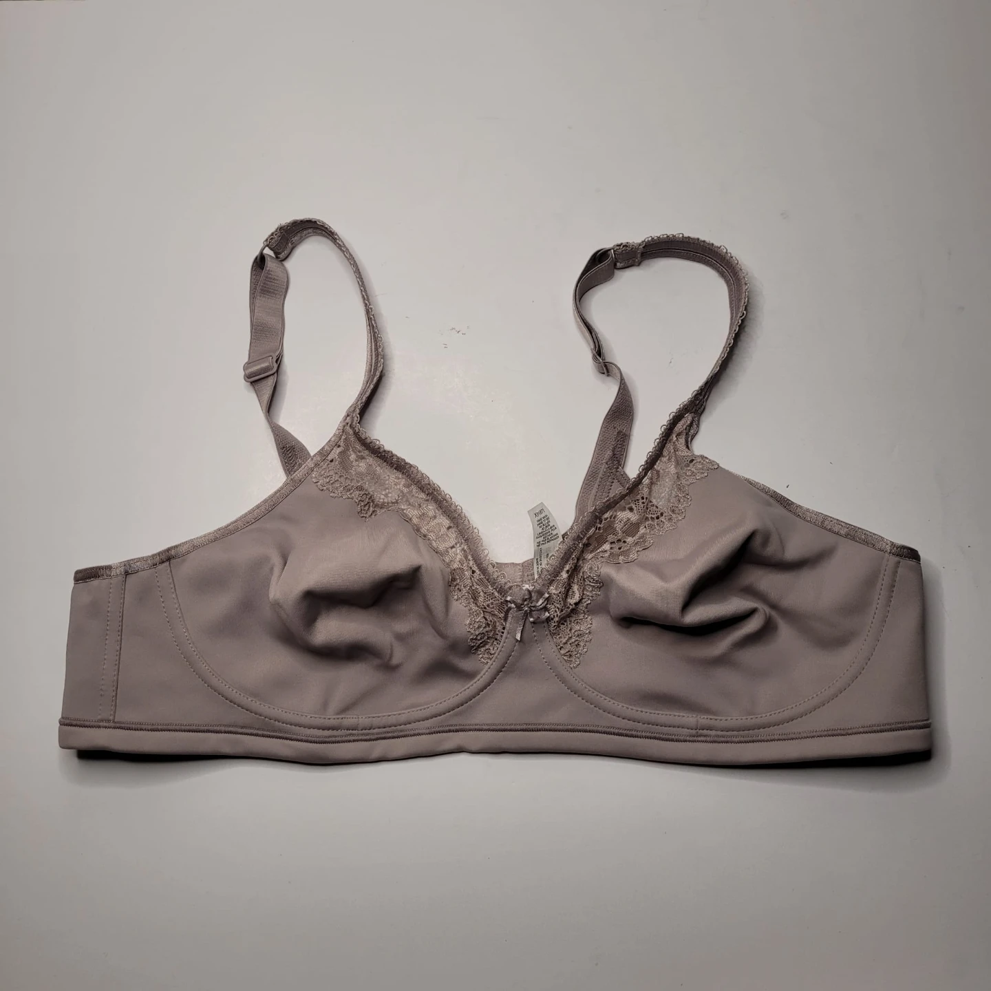 WonderBra Beige Lace Bra Size 38B
