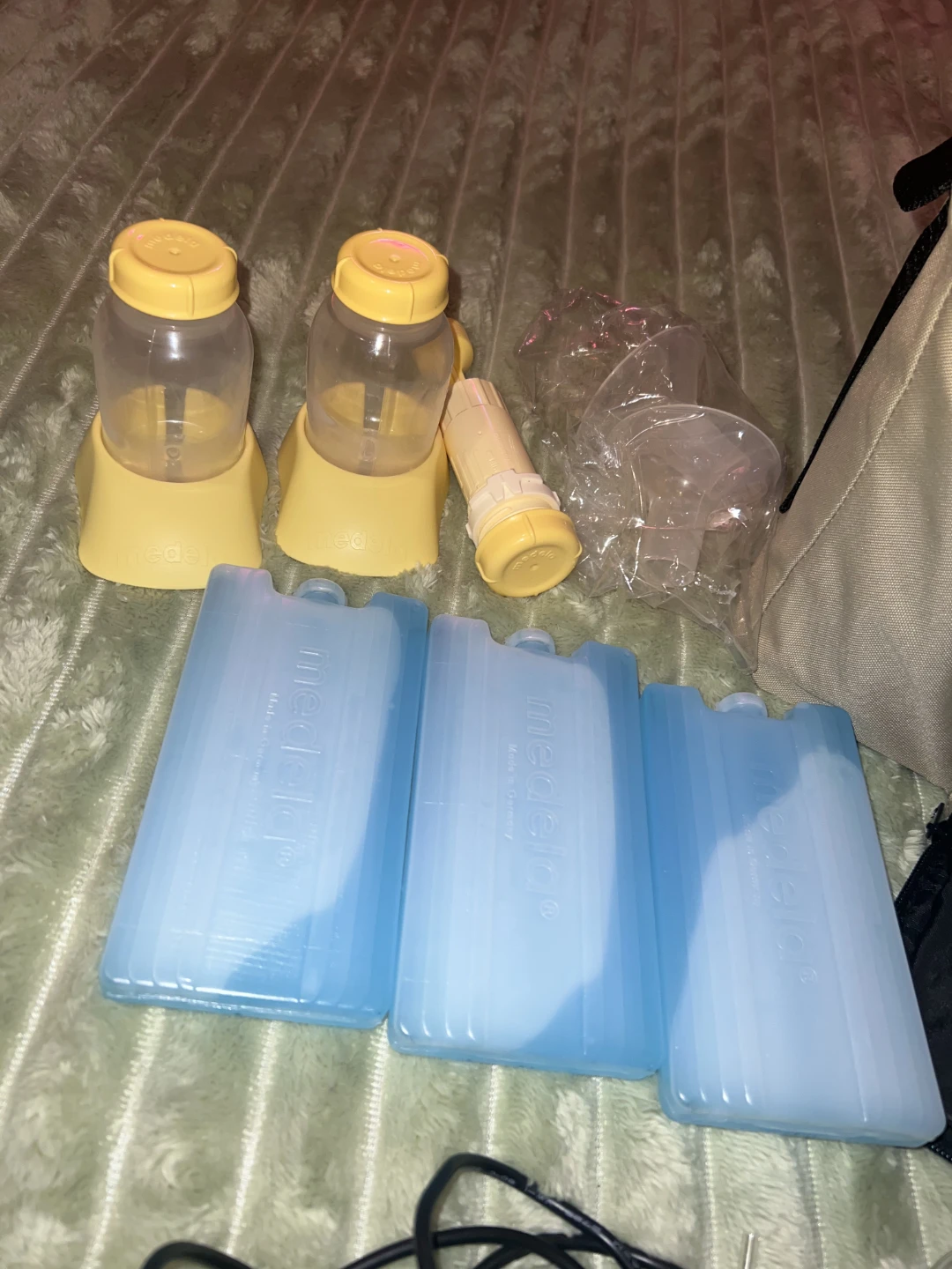 Medela Advanced Personal Double Breastpump - photo 3