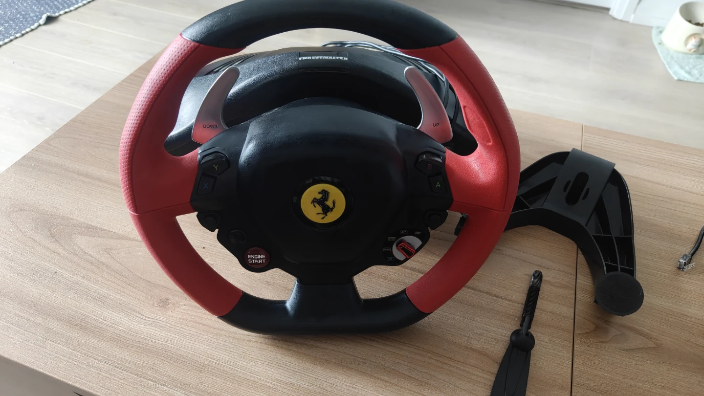 Thrustmaster Ferrari 458 Spider Racing Wheel & Pedals Xbox / PC