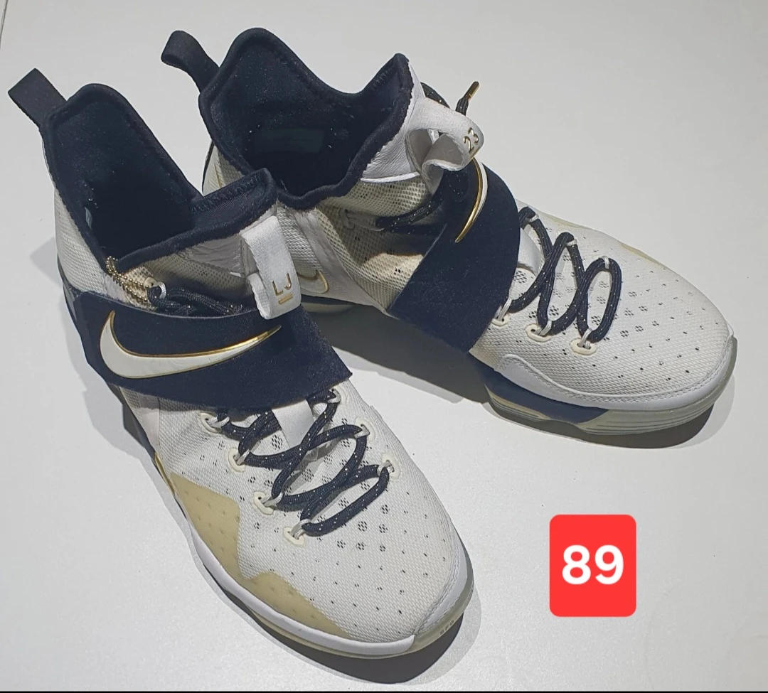 Nike LeBron Soldier 10 Basketball Shoes, Size 11 (89)