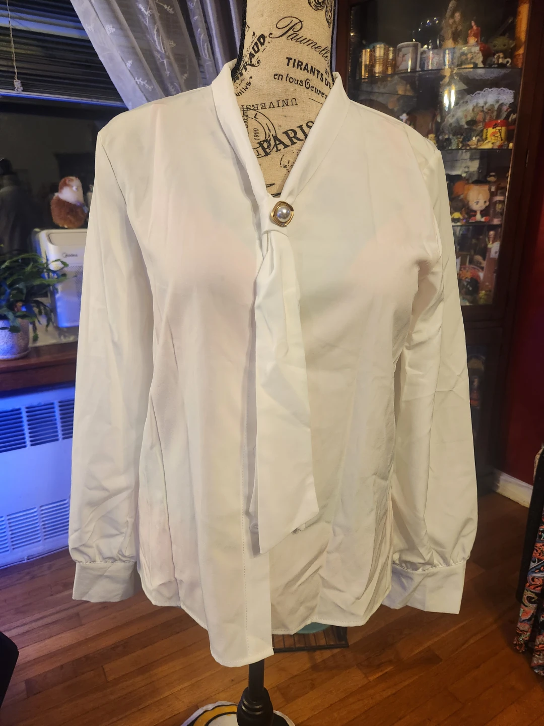 New White Long Sleeve Faux Pearl Brooch Tie Neck Blouse Top - photo 2