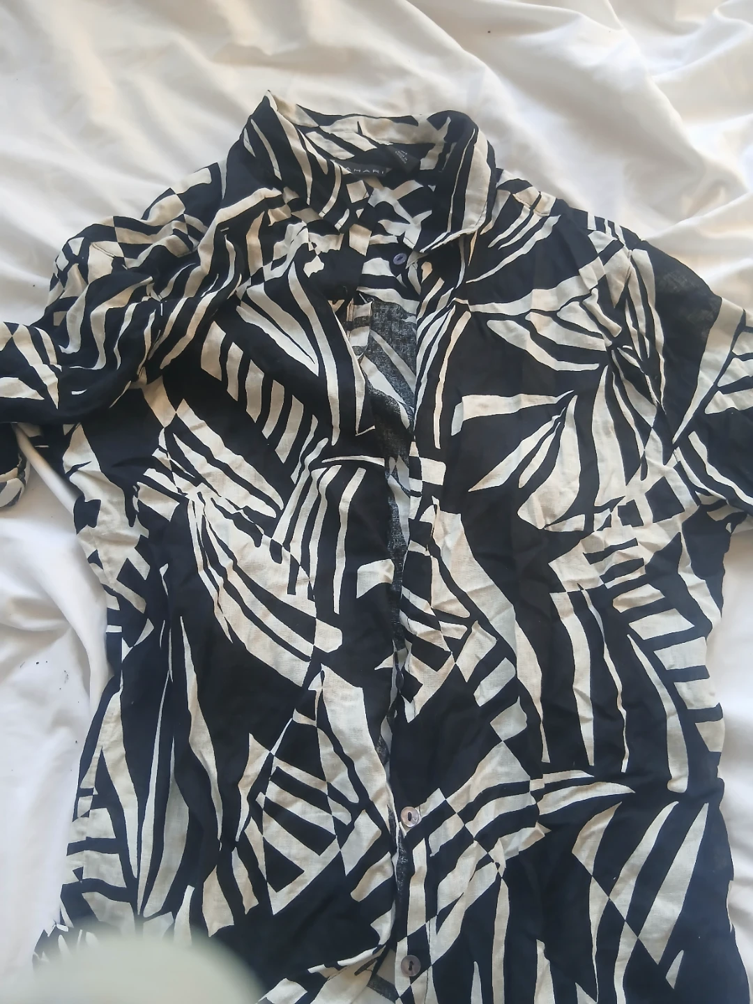 Tahari Black and White Patterned Shirt - photo 3