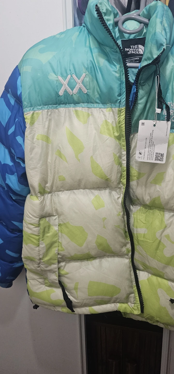 The North Face x KAWS Puffer Jacket - photo 2