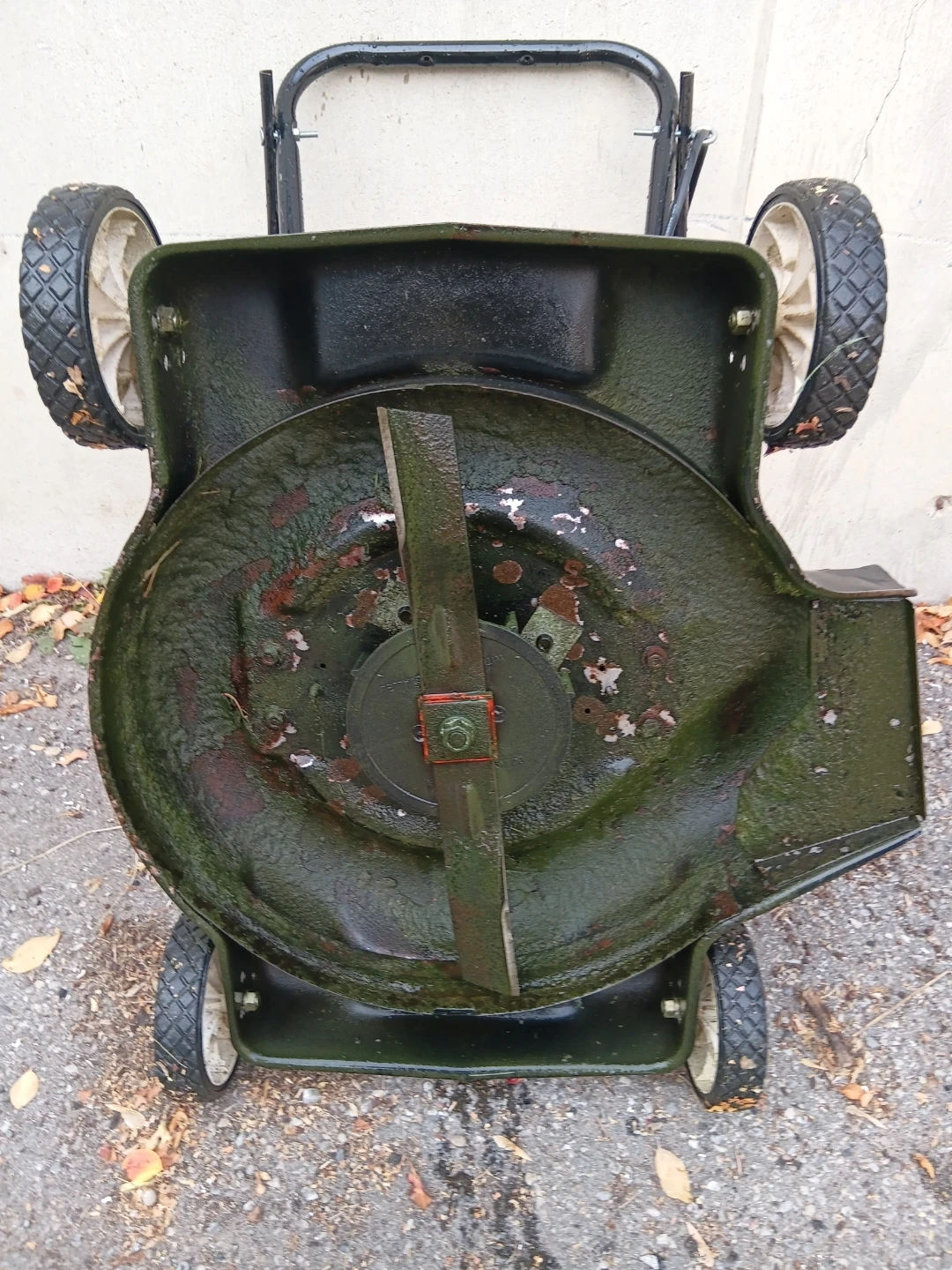 Black & Decker Compact 18" Electric Lawnmower - photo 5