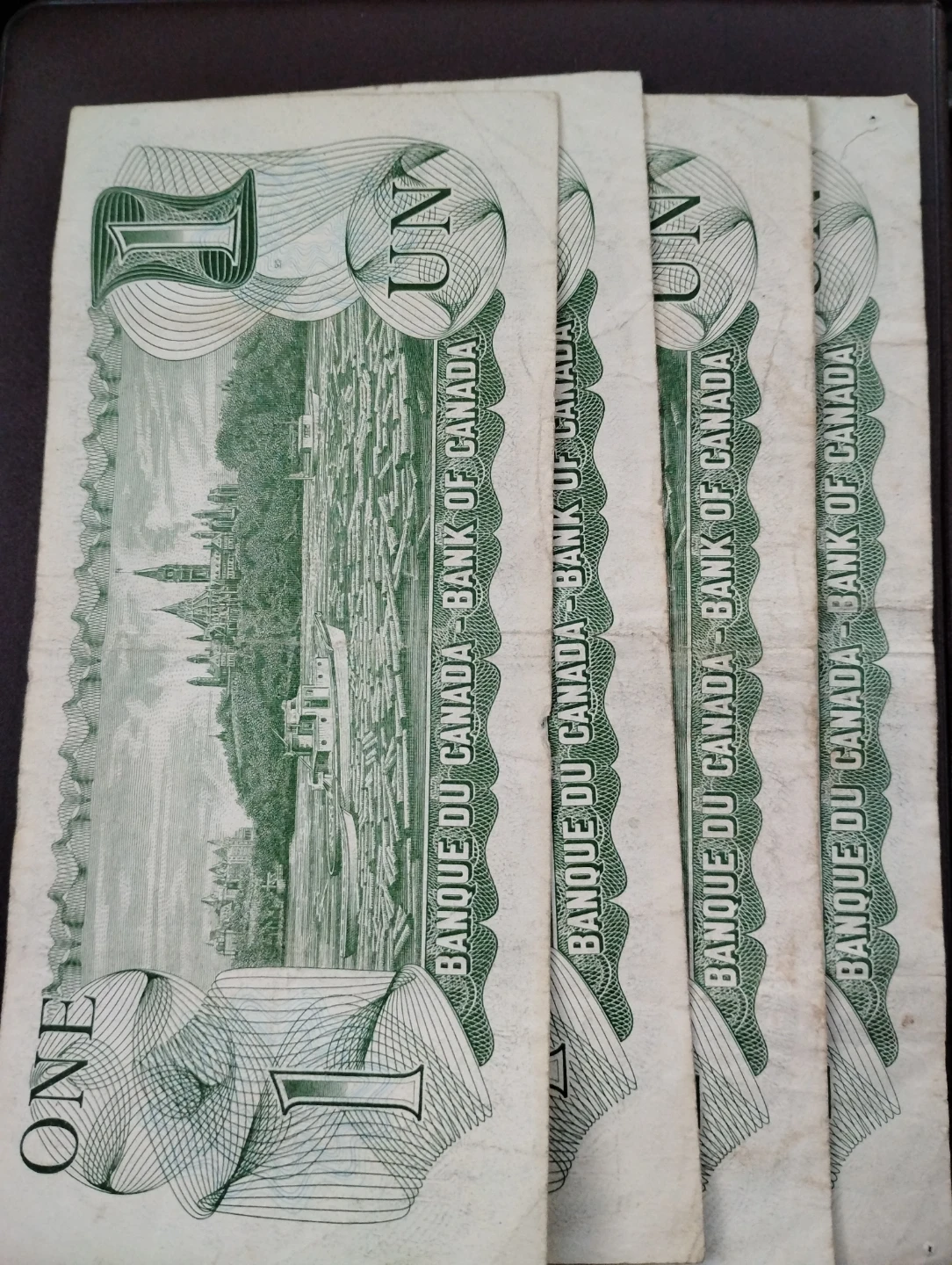 Four Vintage 1973 Canadian One Dollar Bills - photo 3