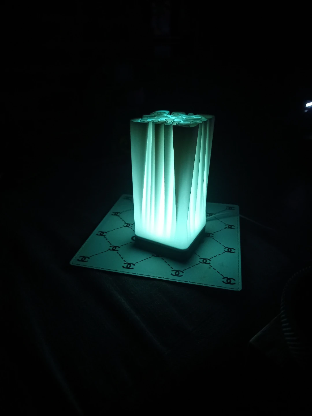 Modern sculpture accent lamp - photo 3