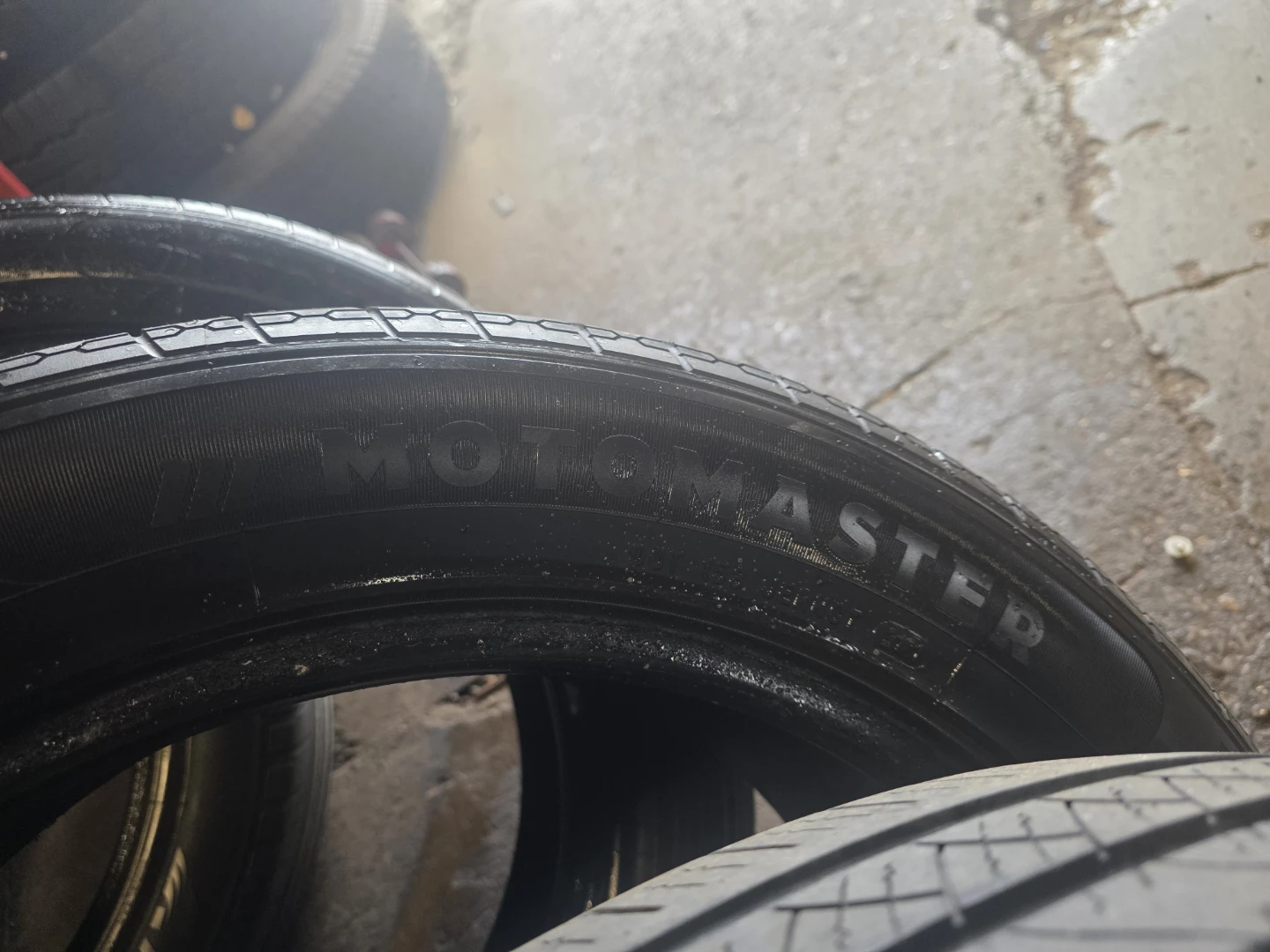 Motomaster 235/55R19 Tires - photo 3