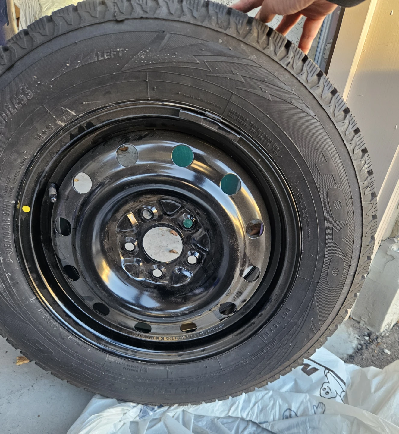 Brand New Set of 4 Toyo Observe GSi-6 Winter Tires on Steel Rims