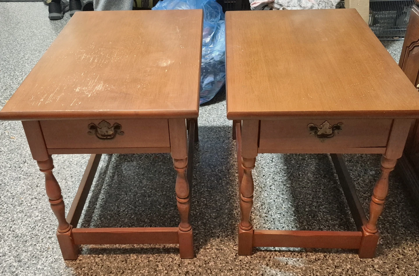 Pair of Wooden Side Tables - photo 2
