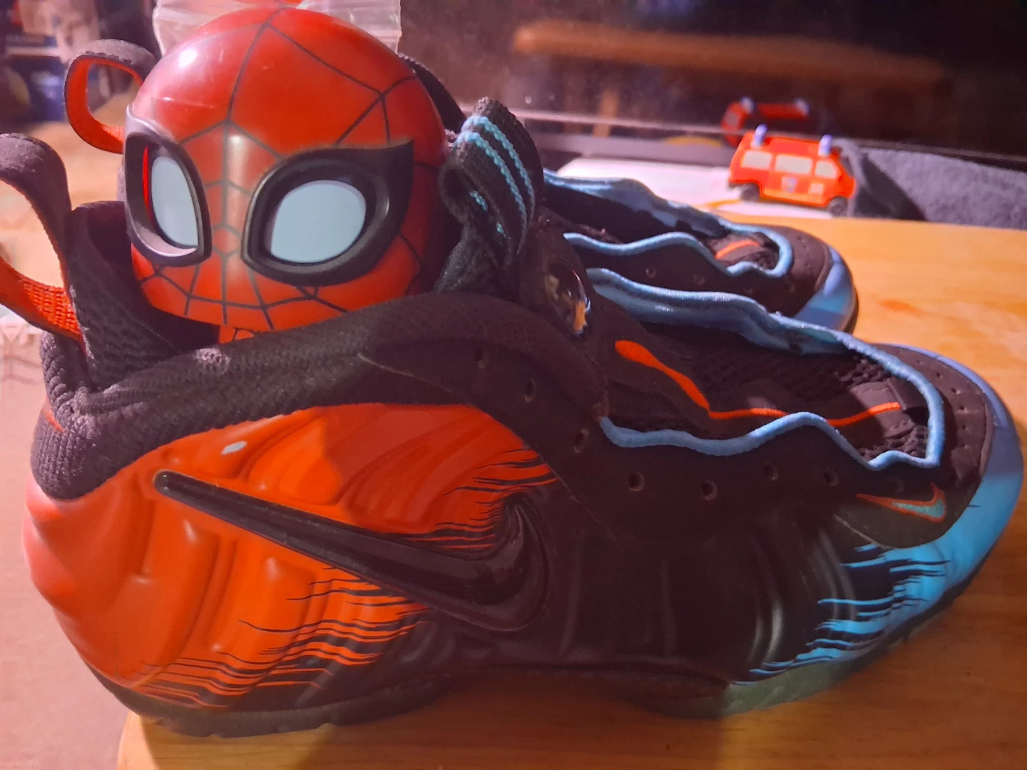Nike Air Foamposite Sneakers - photo 5
