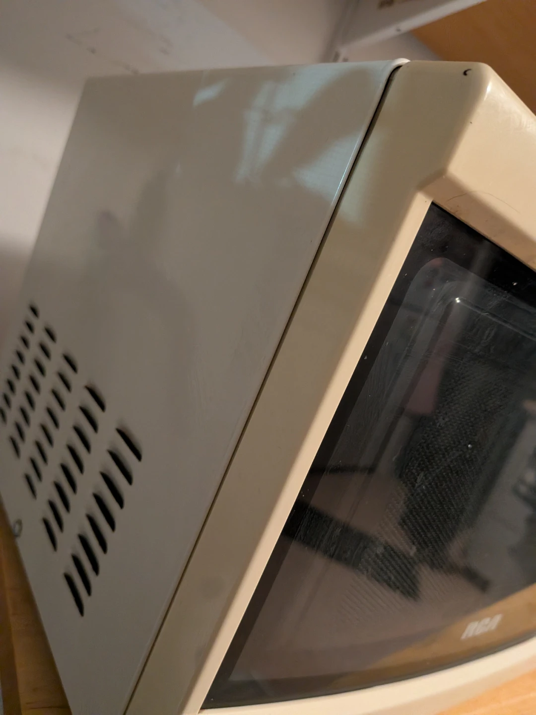 RCA Countertop Microwave - photo 4