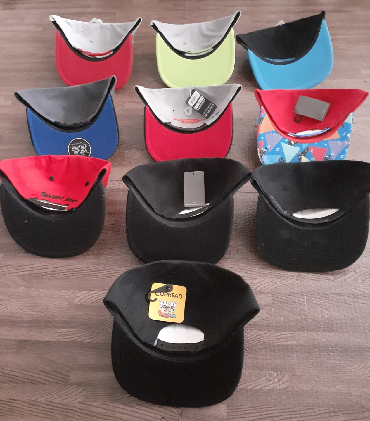 ALL FOR $40 or $5 each BRAND NEW Assorted Bioworld Snapback Caps - photo 2