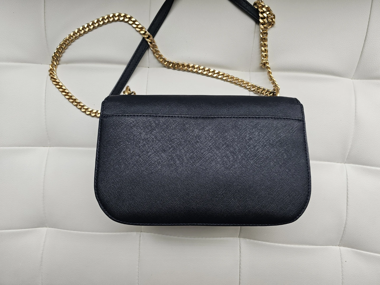 Authentic Tory Burch Navy Blue Leather Chain Bag - PRICE FIRM - photo 2