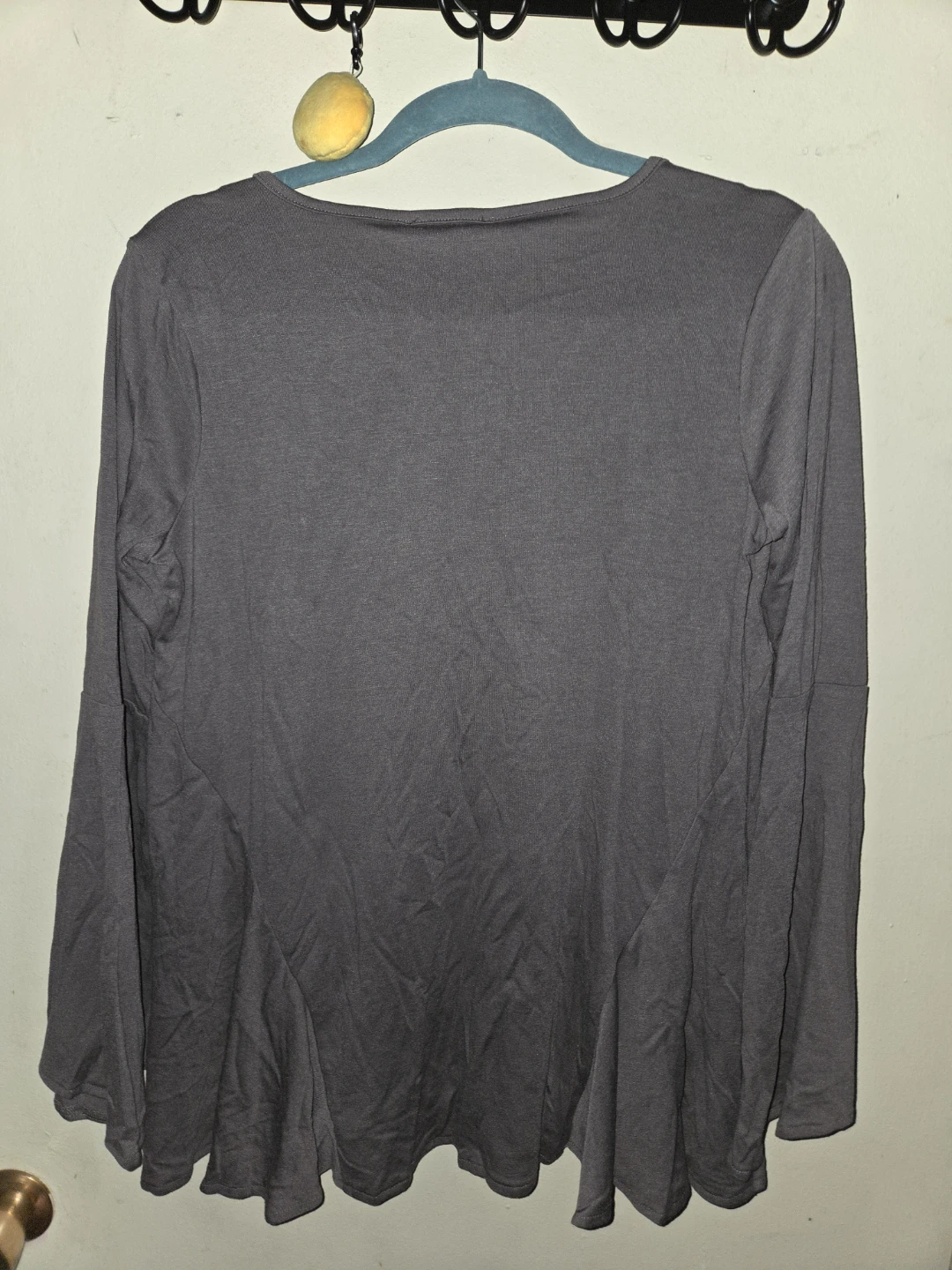 DG2 By Diane Gilman Solid Palette Blouse in a Ladies S - photo 5