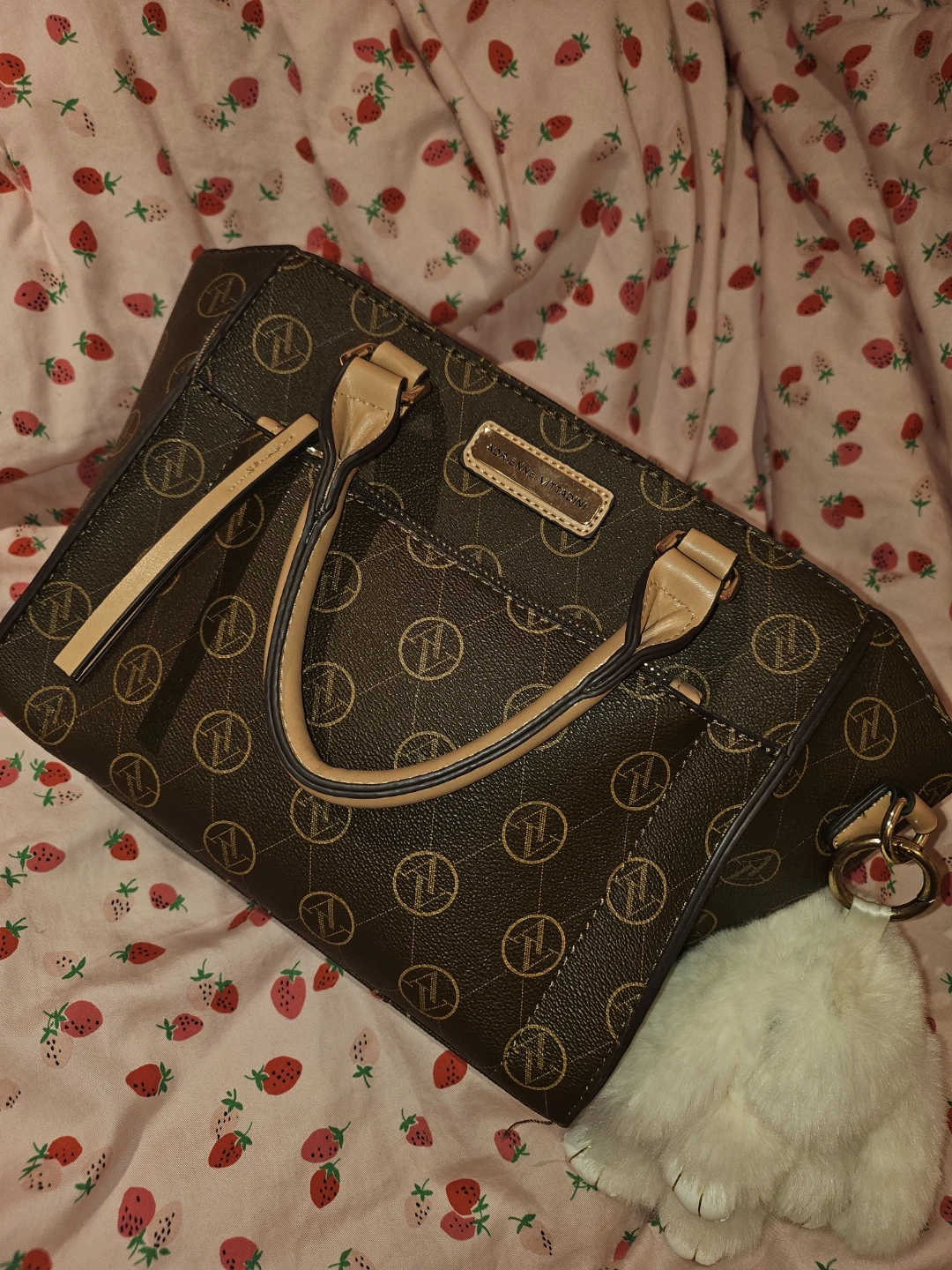 Adrienne Vittadini Handbag keychain included - photo 2
