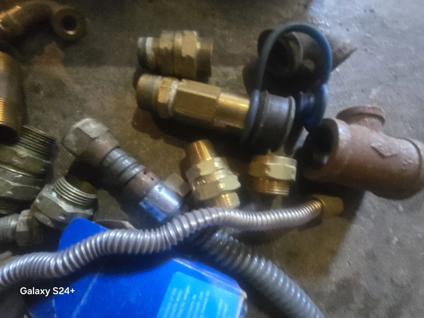 Assorted Brass and Metal Plumbing Fittings - photo 2