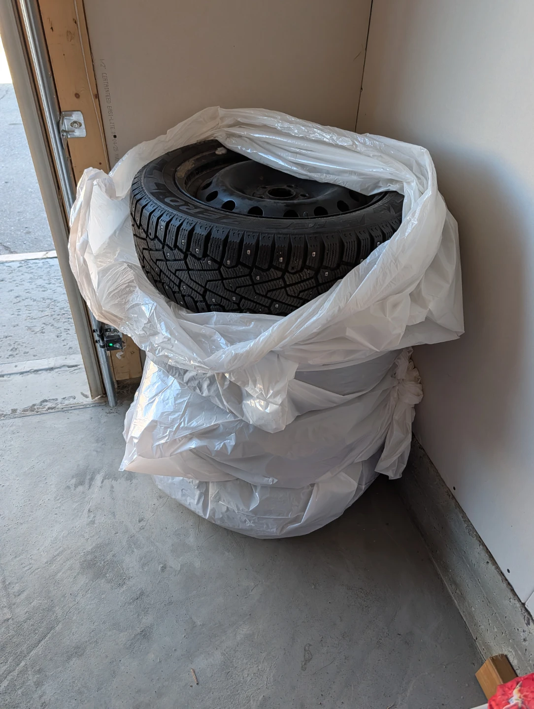 Pirelli Ice Zero Studded Winter Tires with Rims - photo 2