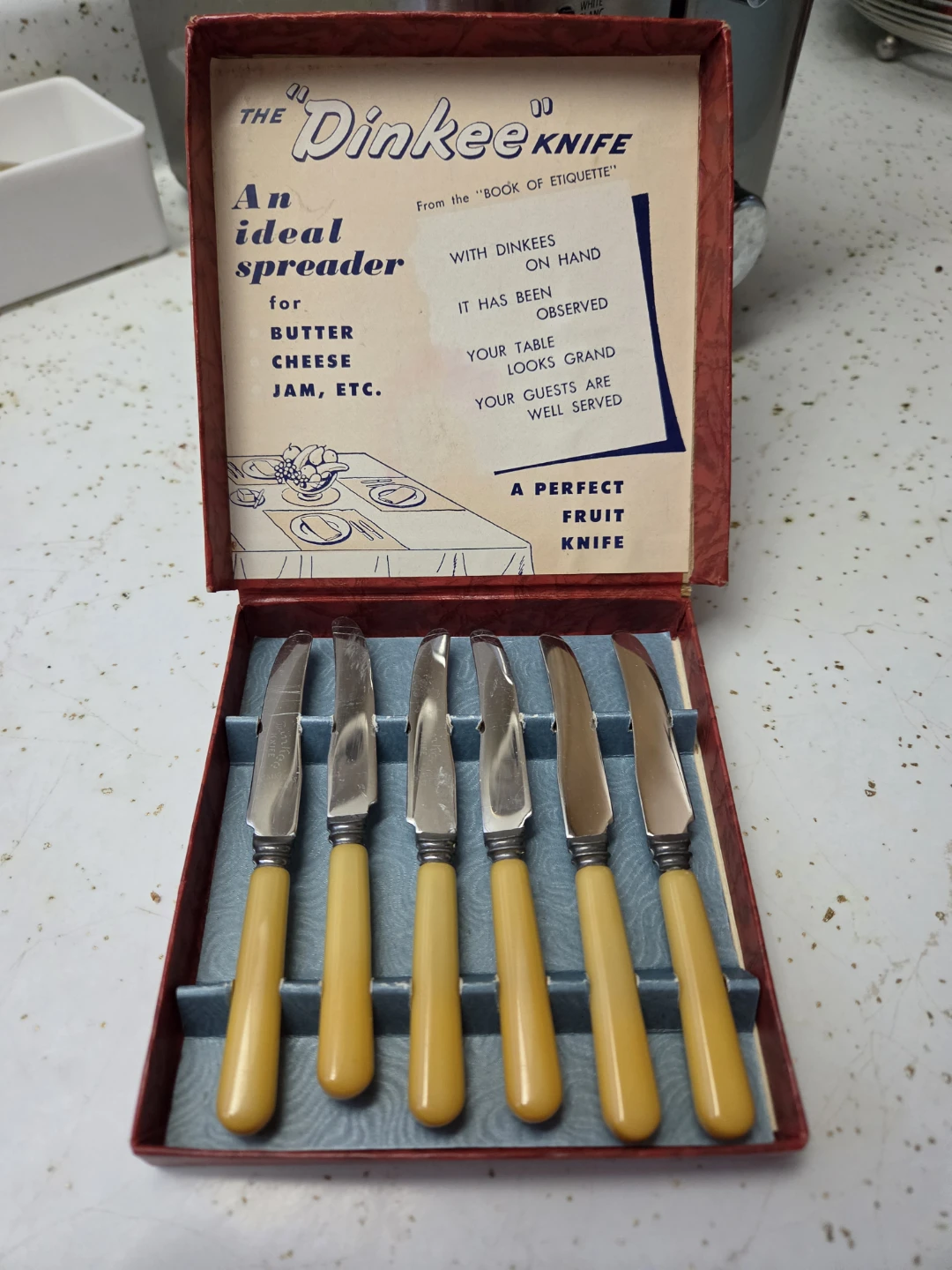 Vintage Dinkee Knife Set