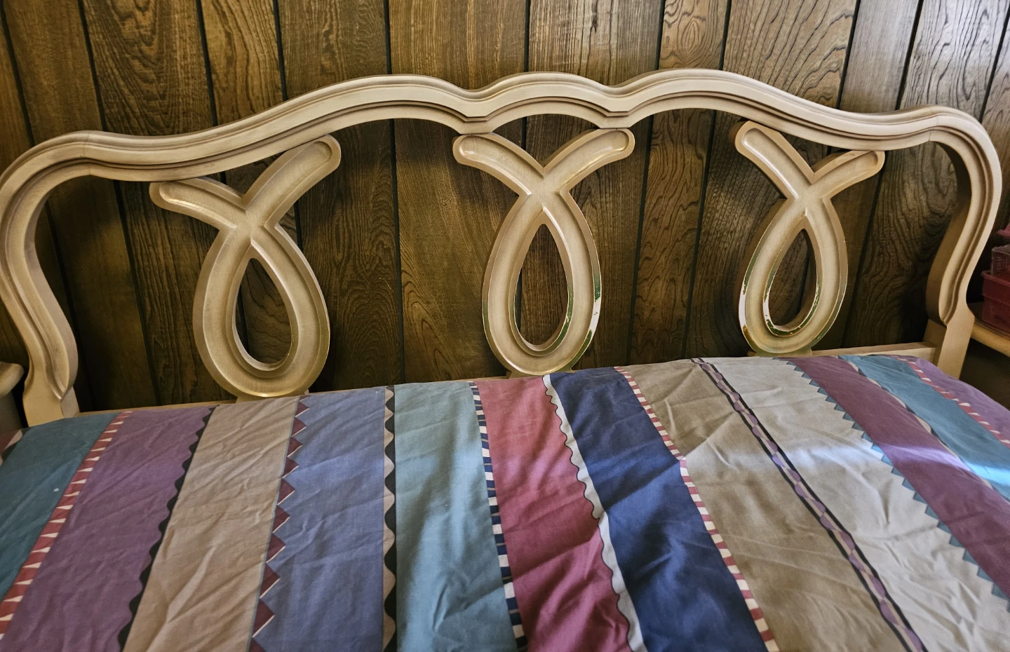 Vintage 6-Piece Solid Wood French Provincial Bedroom Set - photo 4