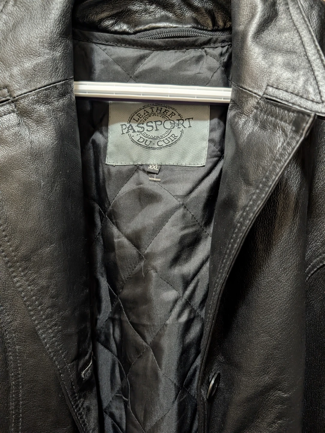 women's leather jacket - photo 2