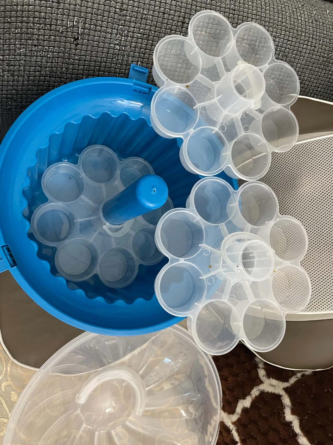 Blue Plastic Cupcake Carrier - photo 2