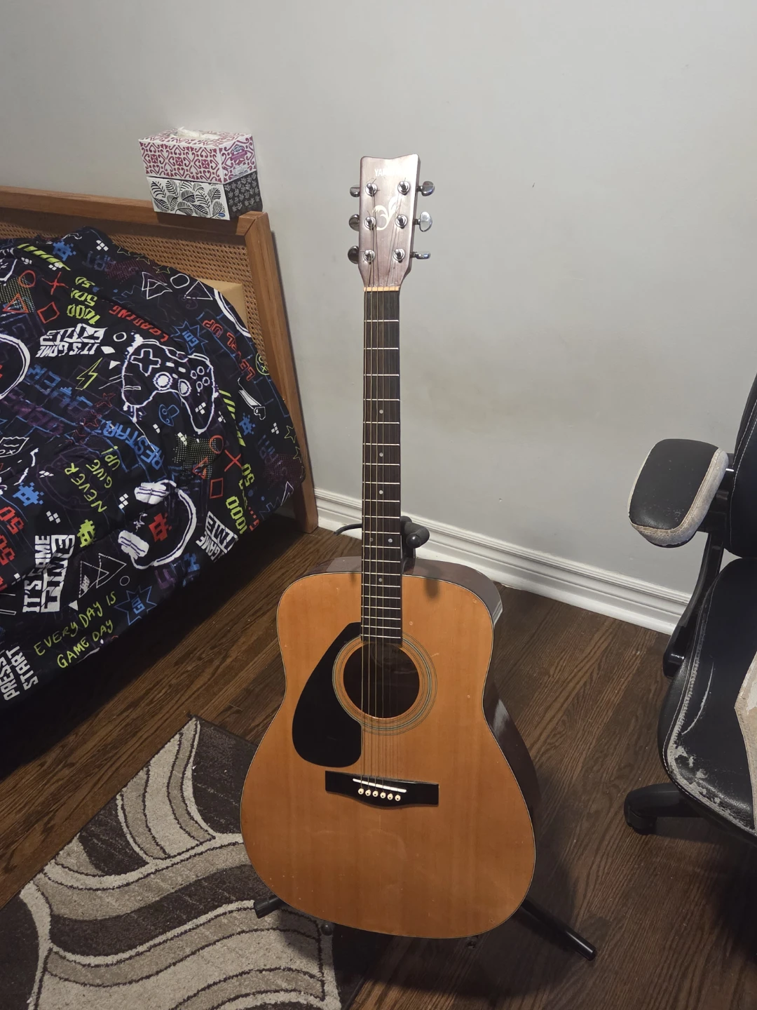 Yamaha Acoustic Guitar - photo 4