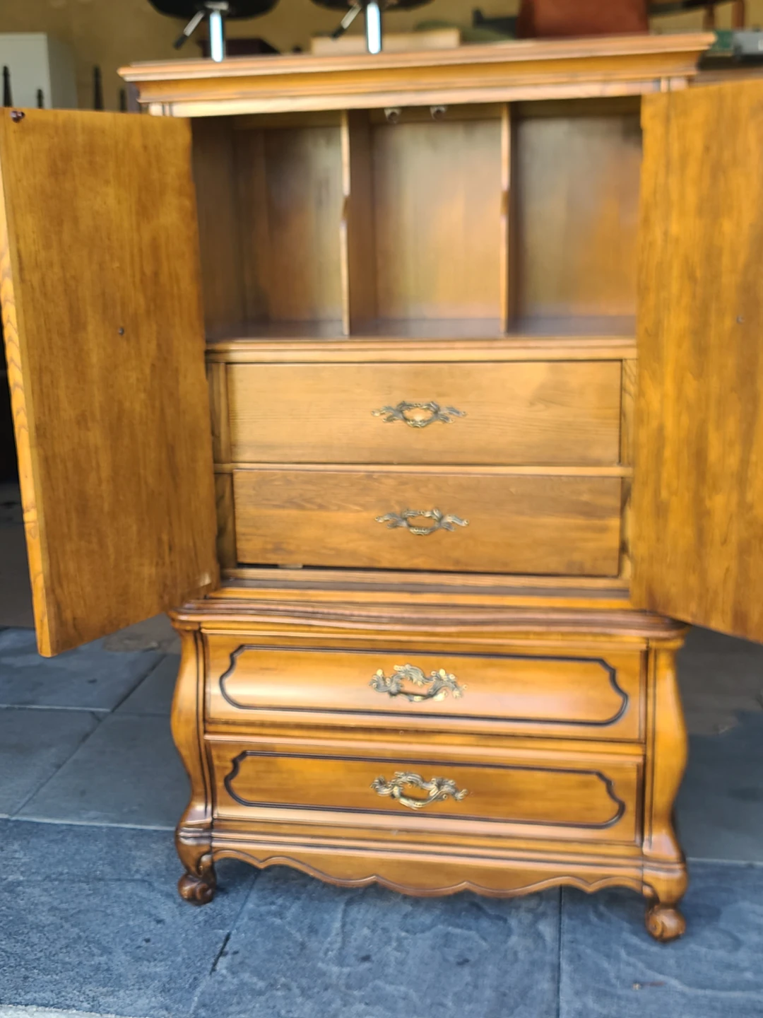 Vintage Repplier by Sklar French Provincial Gentleman’s Chest - photo 2