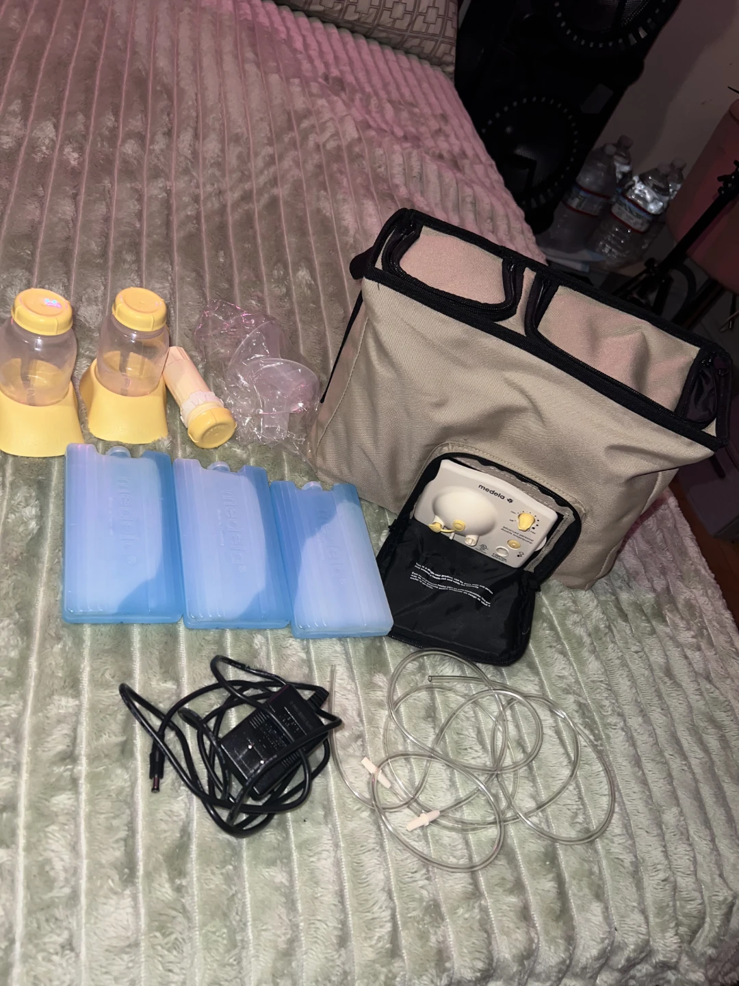 Medela Advanced Personal Double Breastpump - photo 2