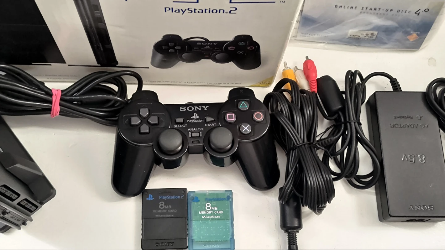 Sony PlayStation 2 Slim Console Bundle - photo 3